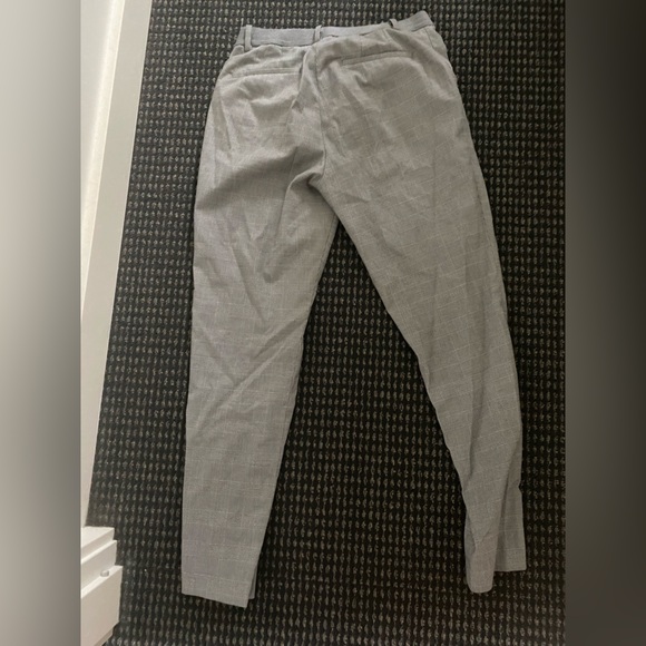 Uniqlo grey straight leg pant - Picture 3 of 4